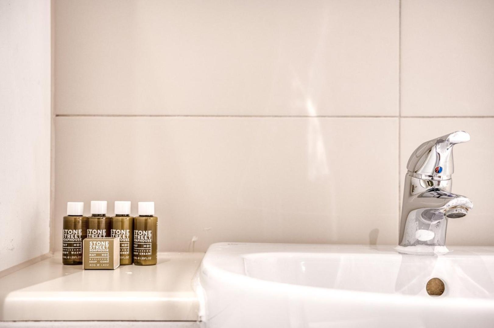 Appartamento New Development Canary Wharf Flat Londra